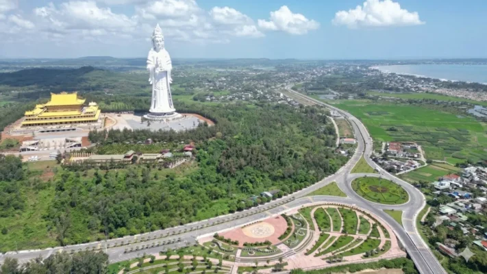 tượng Quan Âm cao nhất Đông Nam Á.