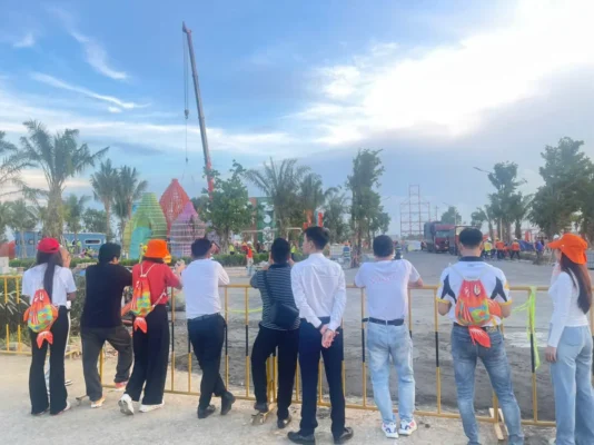 Khách hàng tham quan dự án và đánh giá dự án Coastal Quảng Ngãi